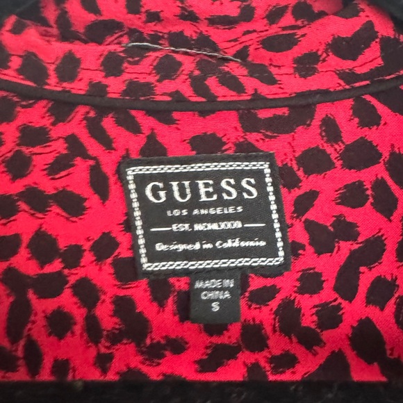 GUESS Men’s Short Sleeve Button Up Small - Picture 2 of 3